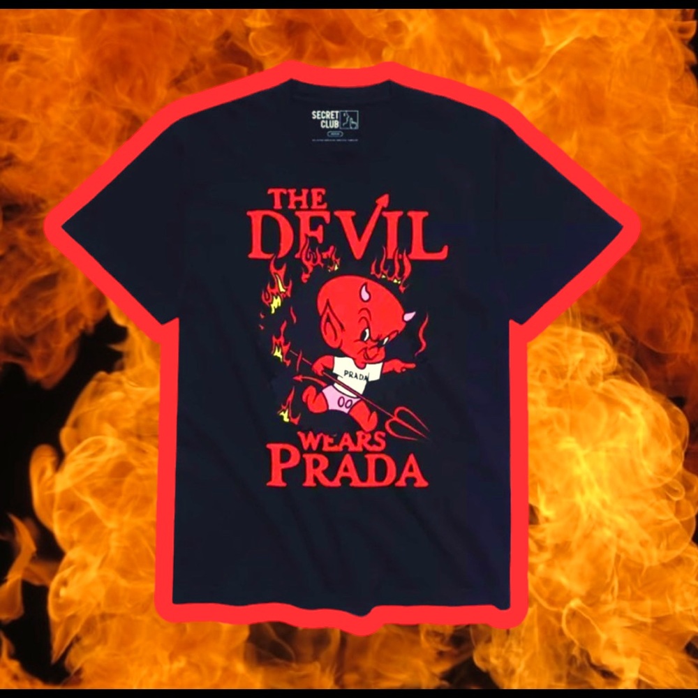 🆕 Devil 😈 WeaRS PRaDa TeE👕